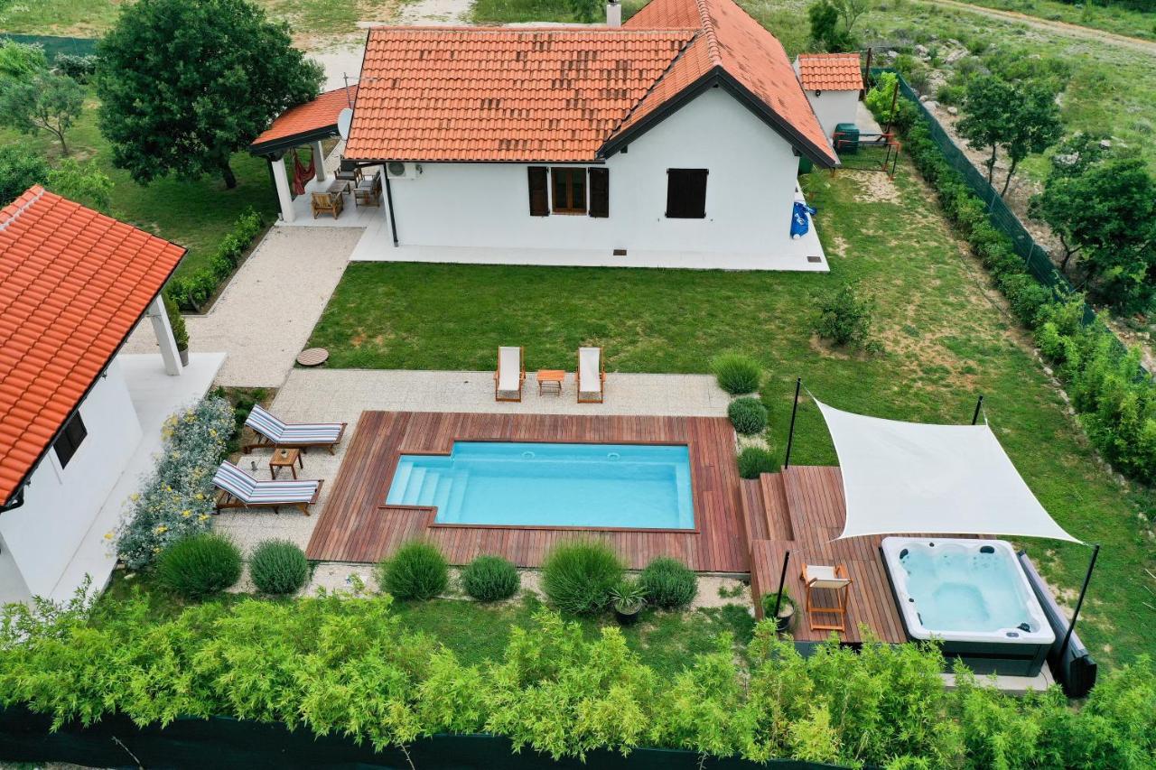 Villa Ena With Pool & Jacuzzi Donji Kasic 외부 사진